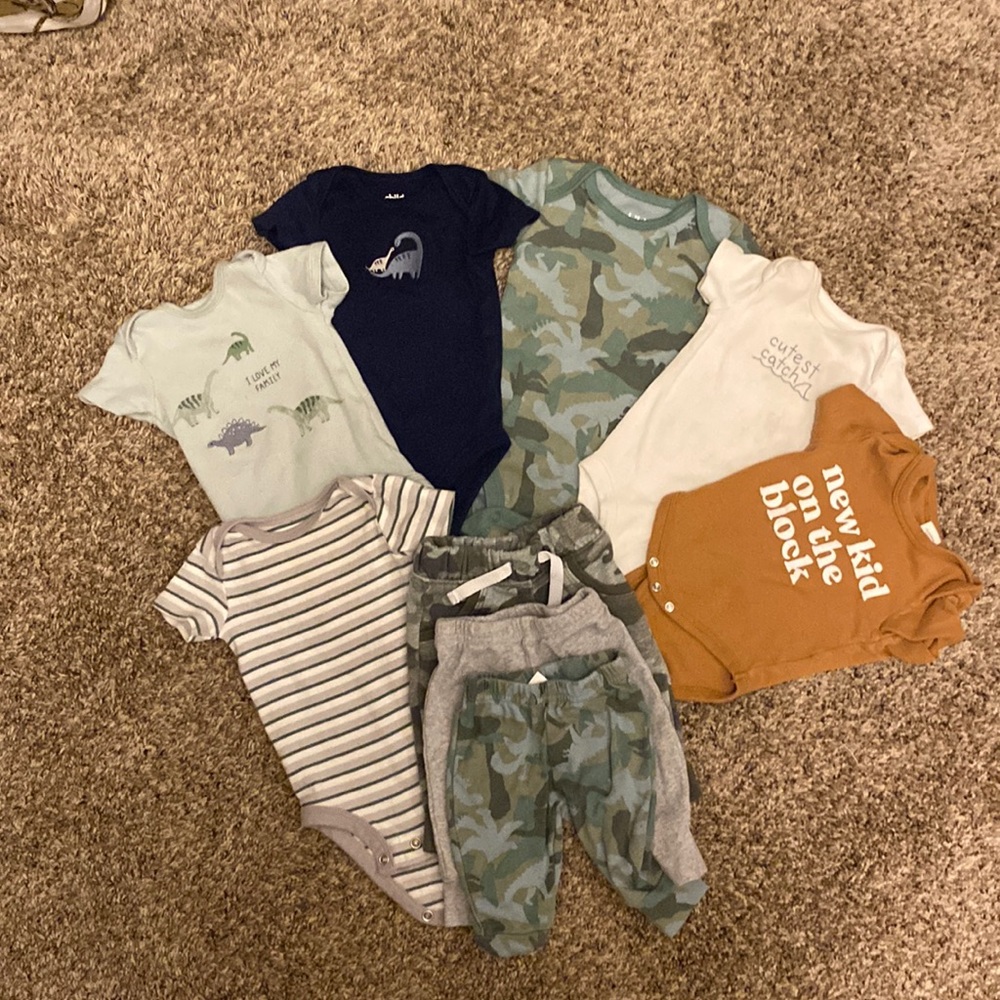 Bundle of baby boys 0-3 month short sleeve - 9 pieces total